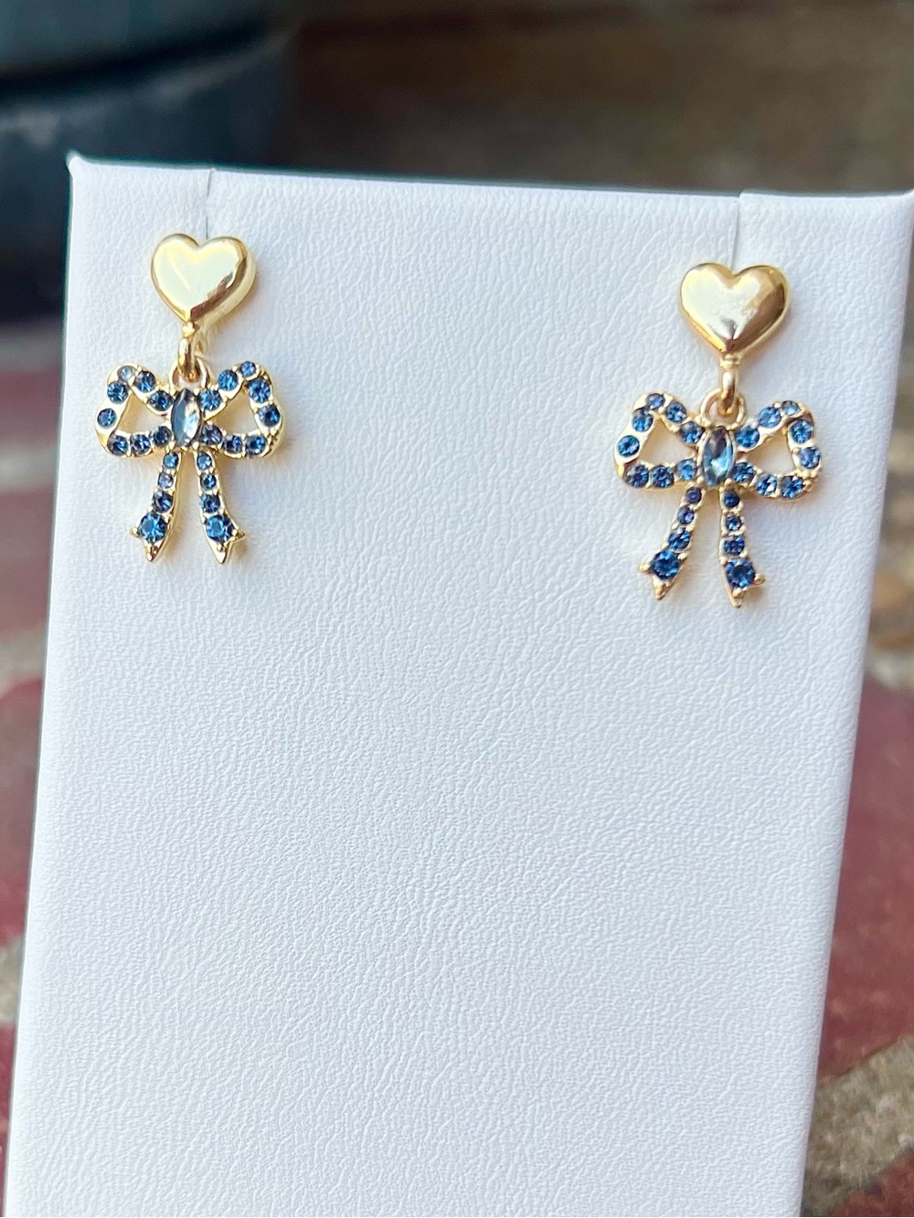 Vintage Y2K Gold Tone Heart & Blue Rhinestone Bow Dangle Earrings Cute Coquette